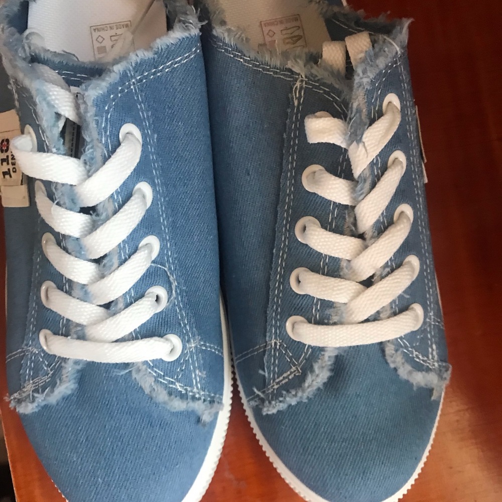 Slip in denim loafers. NWO. Never worn size 8. EU 39